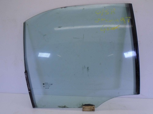 Vauxhall omega door saloon - omega, 4