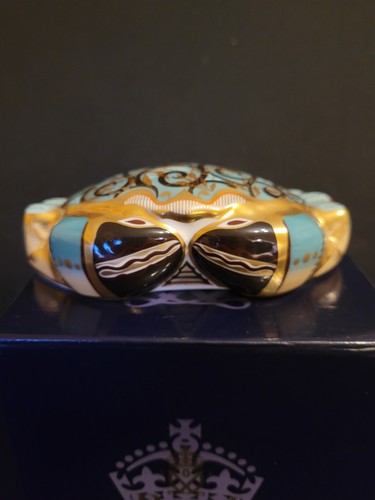 Royal crown derby - crown, paperweight