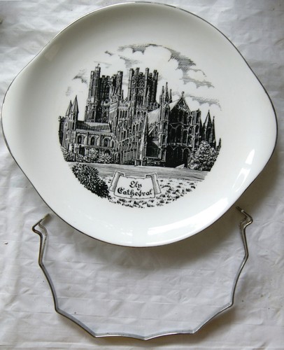 1970s china cake dish with - cake,
