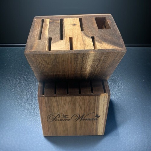 Pioneer women wooden - women, wood