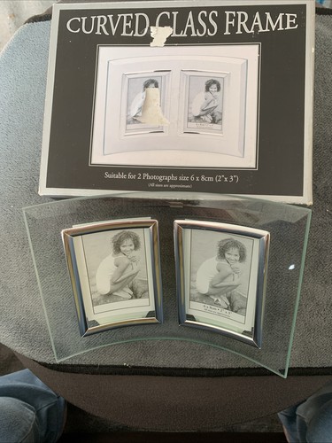 Curved glass twin photo - curved,