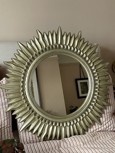 Vintage look sun/starburst