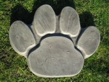 Paw Print Garden Stepping