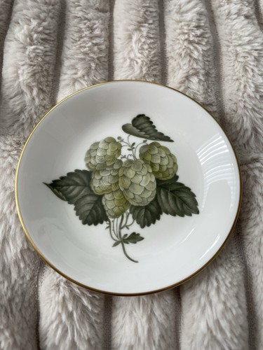 The royal worcester hop - the,
