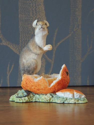 Border fine arts sculpture - arts,