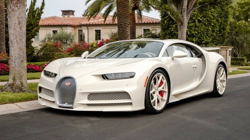 Bugatti chiron habille par - chiron,