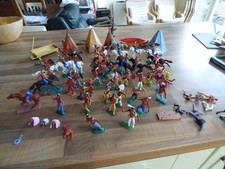 40+  Timpo Swoppet Herald type figures INDIANS CANOES WIGWAMS Good Condition