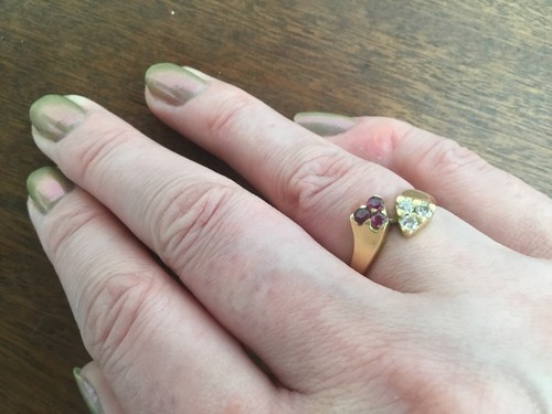 18ct yellow gold ruby - 18ct,