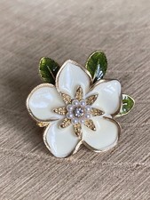 Small Cream Enamel Flower Leaf Brooch Shawl Scarf Pin Retro Vintage Style