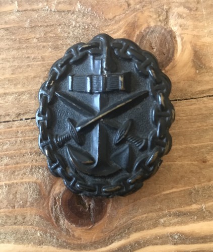 German naval wound badge - a,