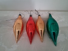 5 x VINTAGE TEARDROP GLASS  CHRISTMAS TREE BAUBLES.  1 Red, 1 Green,  2 Gold(GAR