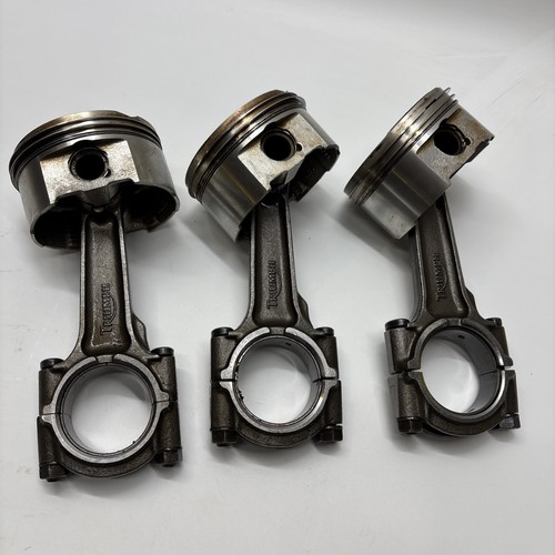 Triumph 955 tiger pistons - 955,