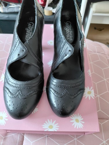 Black leather shoe small heel - black,