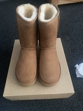 Ugg Classic Short II Boots Uk Size 6 Cost £185