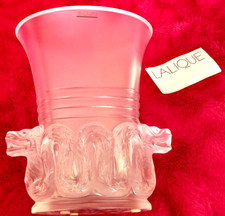 LALIQUE AZTECA VASE BEAUTIFUL