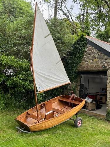 Wooden pram dinghy - wooden,