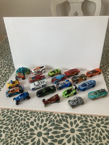 Hot wheels bundle cars - hot, of
