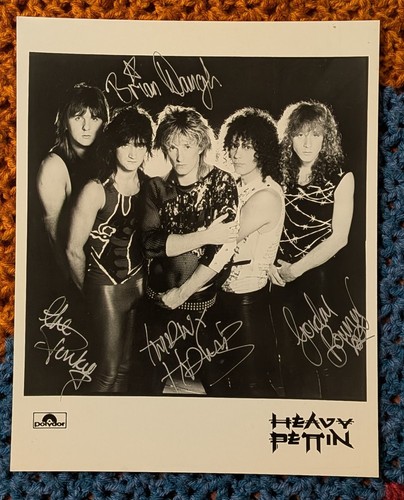 Heavy pettin signed promo - -,