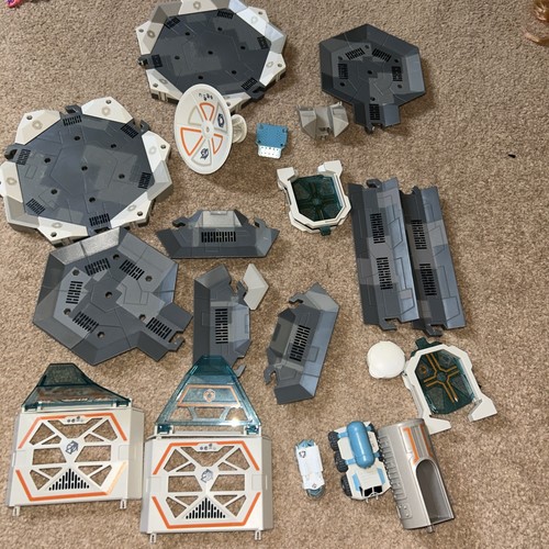Hexbug job lot space - space, station