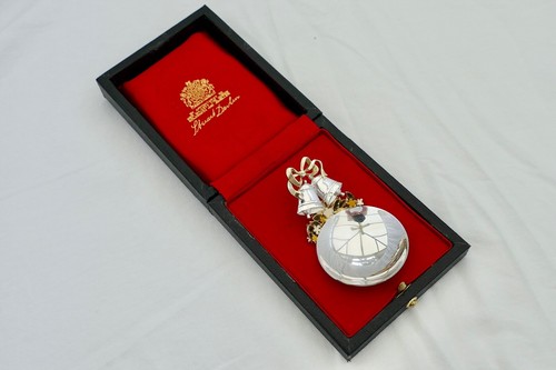Rare cased hm sterling - qe,