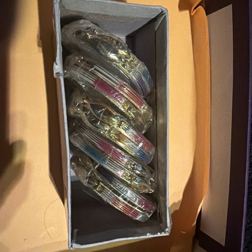 Packs glass and metal - , 2