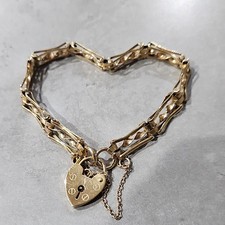 Beautiful  Vintage 9 Ct  yellow  gold gate bracelet 8.6 grams 