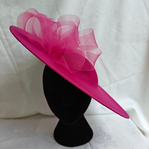Dark pink flower wide brim - flower,