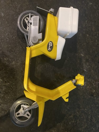 Sindy vintage moped yellow - sindy,