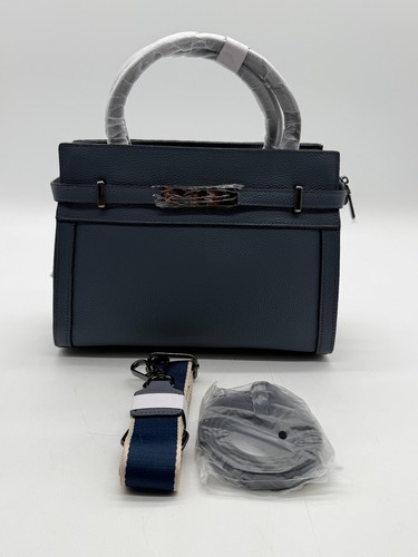 Minimalist quiet luxury - minimalist,