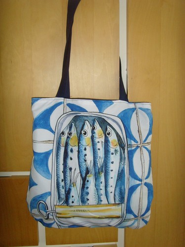 Made blue white - b,
