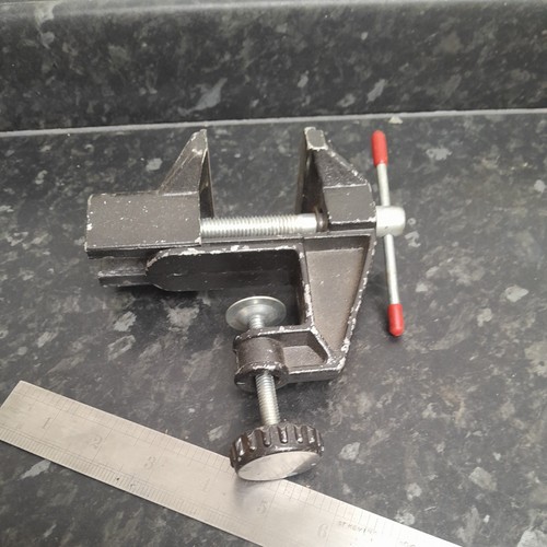 Portable table bench vice - portable,