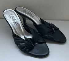 Ladies ‘Rombah Wallace’