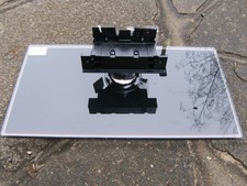 SAMSUNG  LE32B551A6W TV STAND