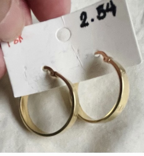 18k saudi gold earrings - saudi,