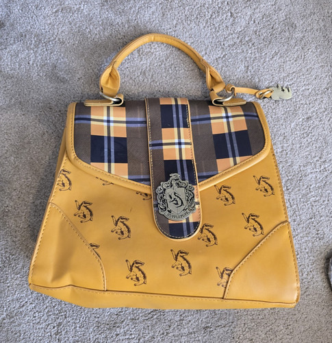 Harry potter hufflepuff yellow - potter,