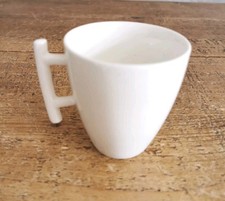 Bon Bistro Yong Squito White Porcelain Cup 