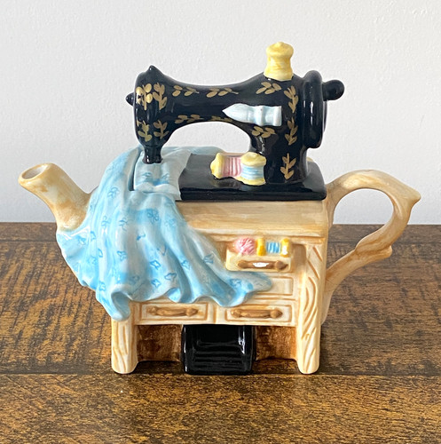 Vintage small novelty sewing - vintage,