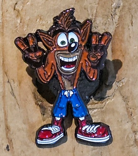 Crash bandicoot enamel pin - ,