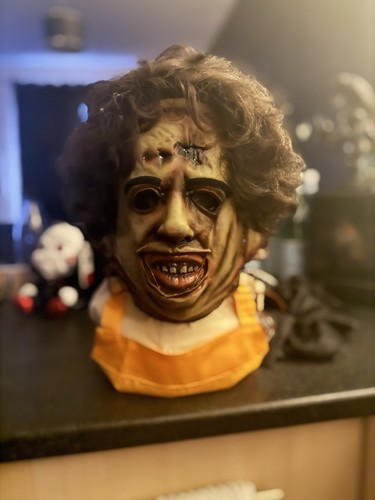 Leatherface texas chainsaw - texas,