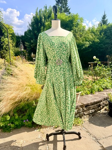 Sister jane green - green, daisy