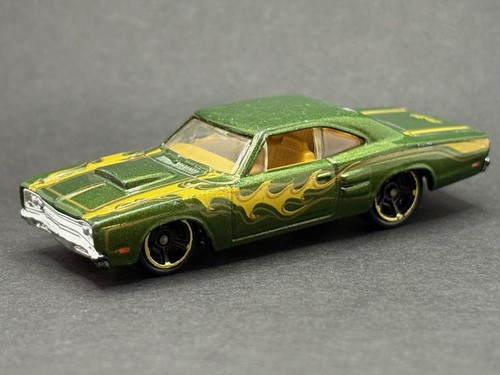 Hot wheels dodge coronet - hot,
