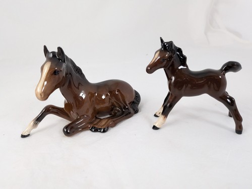 Beswick foal lying - 2, x