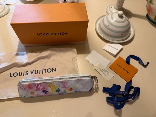 Nwt louis vuitton - louis,