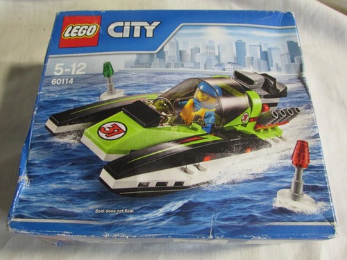 Superb complete boxed lego - complete,