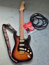 Fender Special Run FSR Tribute Stratocaster 3 Tone Sunburst Gold Hardware