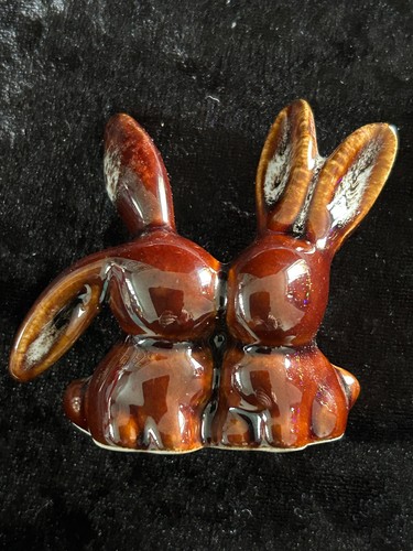 Kernewek pottery brown kissing - pottery,