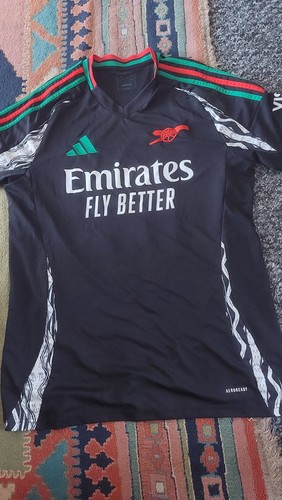 Arsenal away kit - 24/25, size