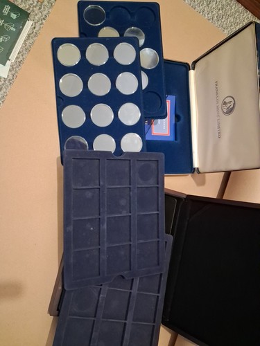 Empty coin boxes to - 2, hold