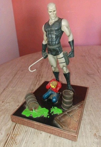 2006 daredevil origins - daredevil, statue