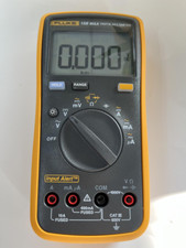 FLUKE 15B MAX-01 DMM Digital